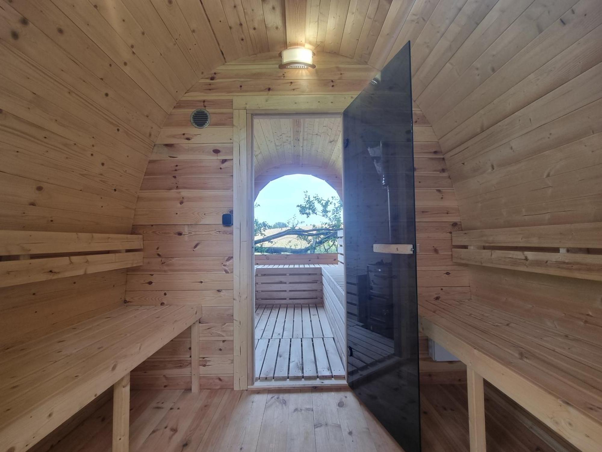 Loft Apartment Mit Grosser Badewanne A Mugeln Exterior photo
